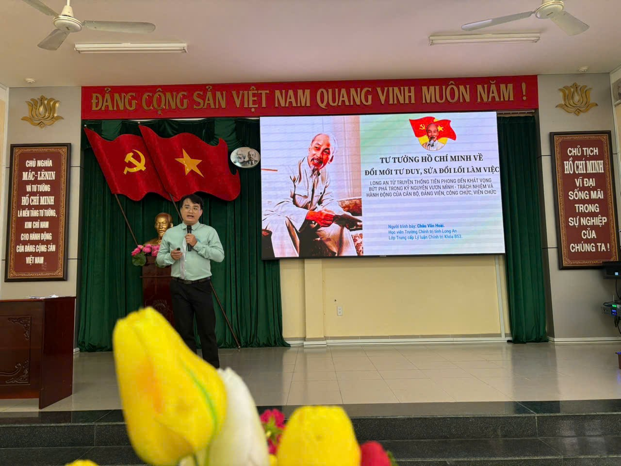 Anh-tin-bai